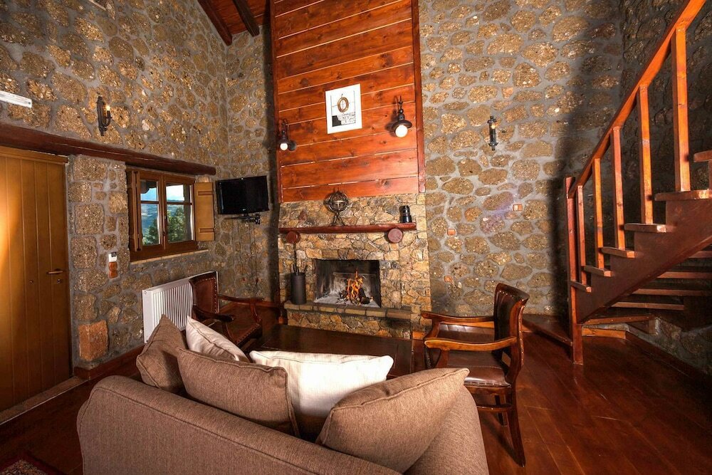 Фото Pera Alonia Guest House