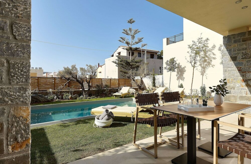 Фото Volta Suites and Villas