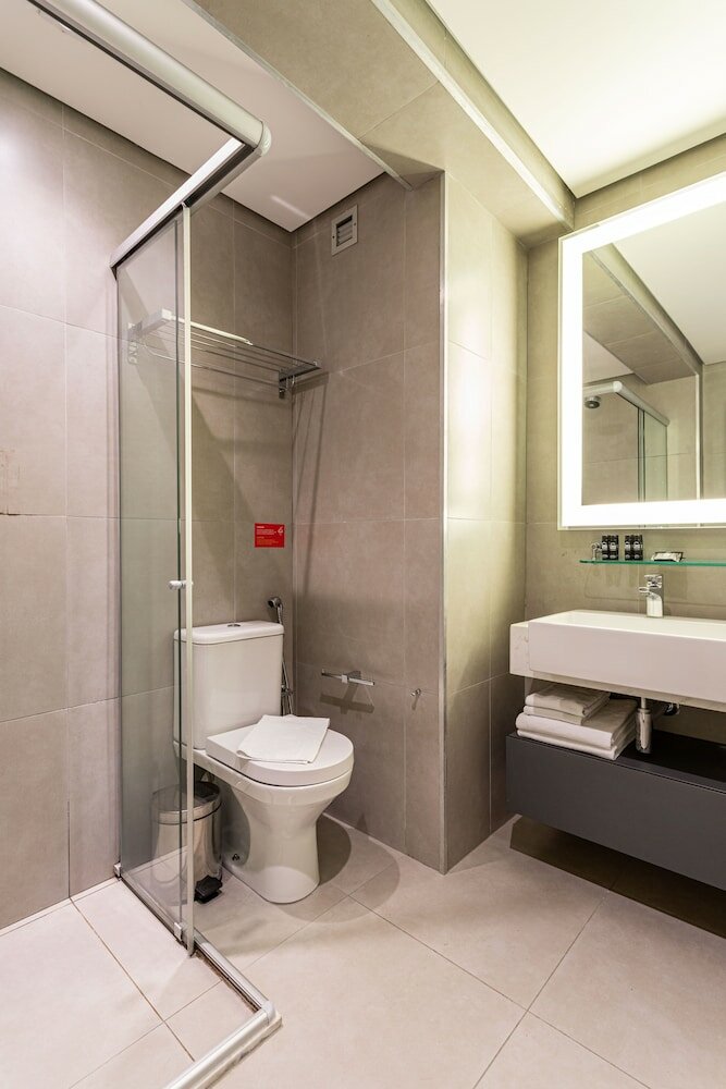 Фото Charlie Alphaville