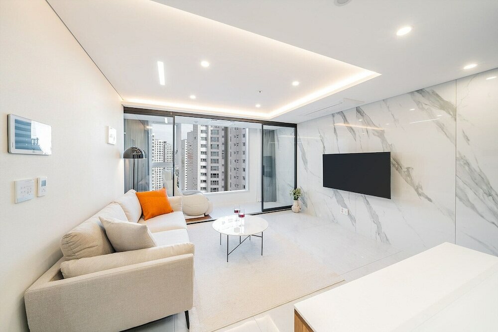 Фото Seocho Intoraon Hotel and Residence