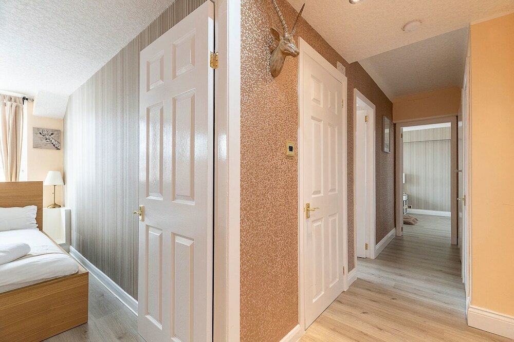 Фото Nice 3 Bedrooms Apartment Near Hyde Park & Oxford St