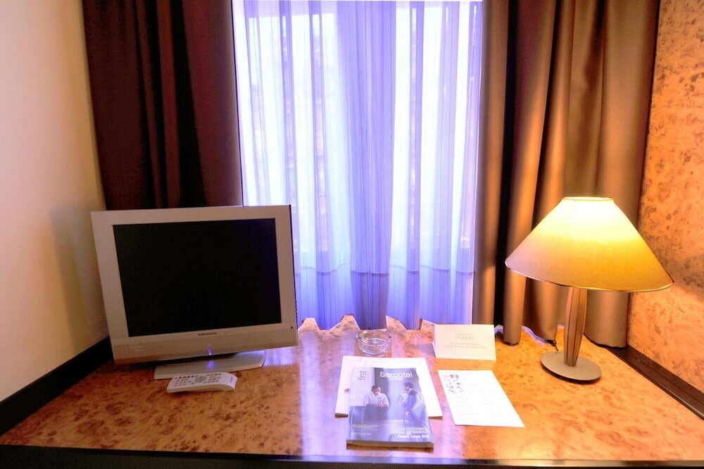 Фото Hotel Glories