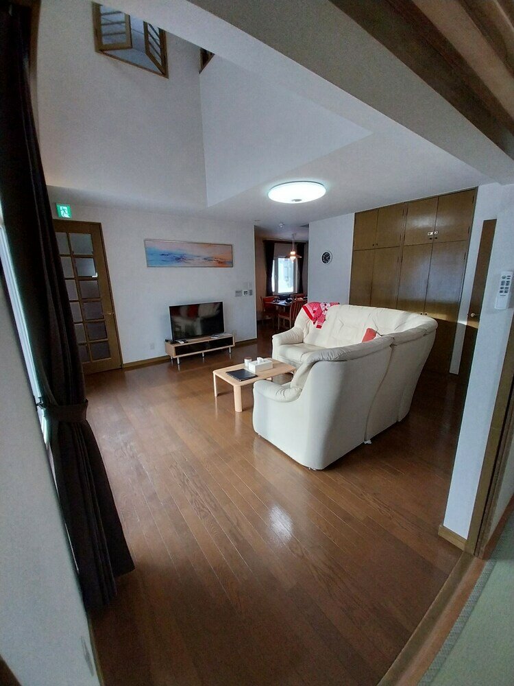 Фото Miyuki Townhouse