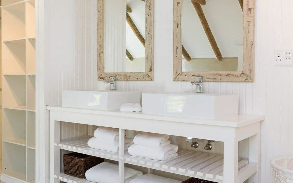 Фото Fin Whale Beach House