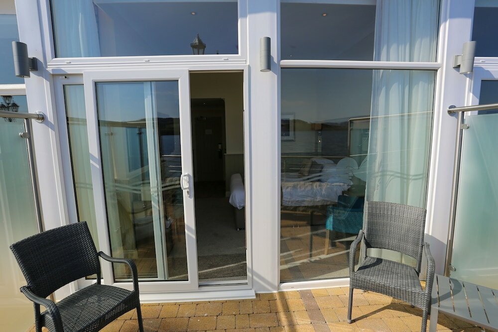 Фото Duck Bay Hotel