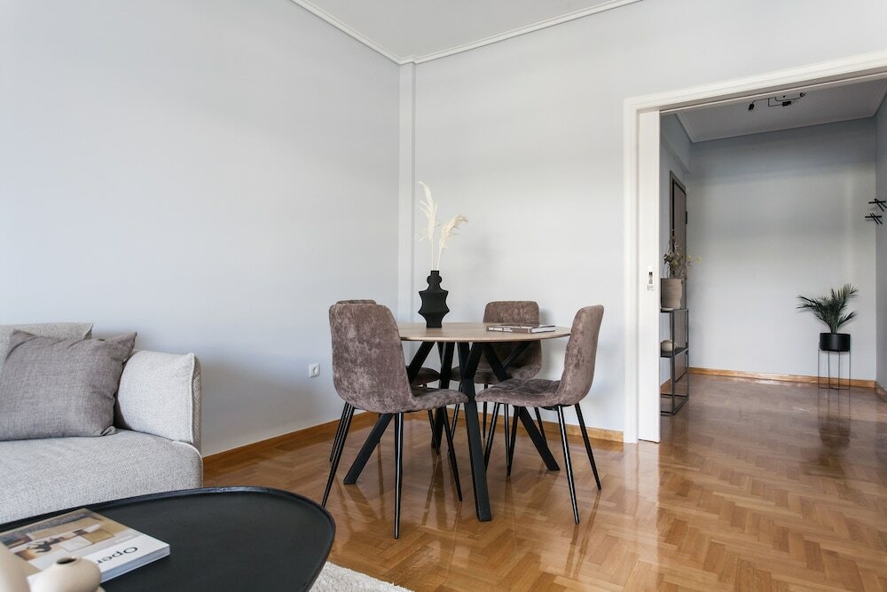 Фото Enjoyable 2br Apartment in Marousi