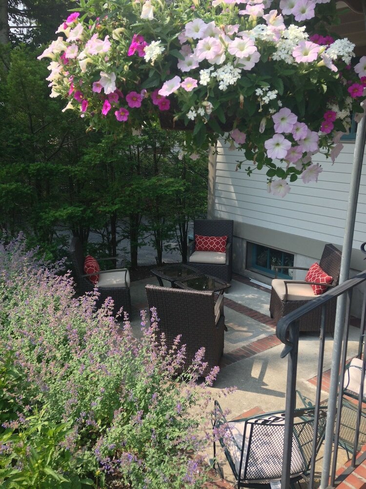 Фото Chambery Inn