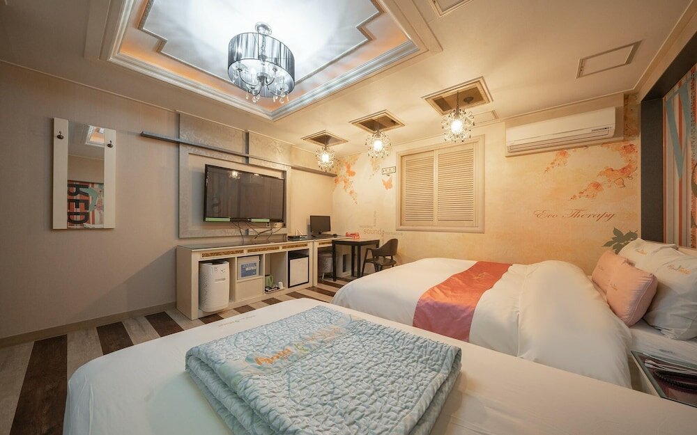 Фото отеля 2