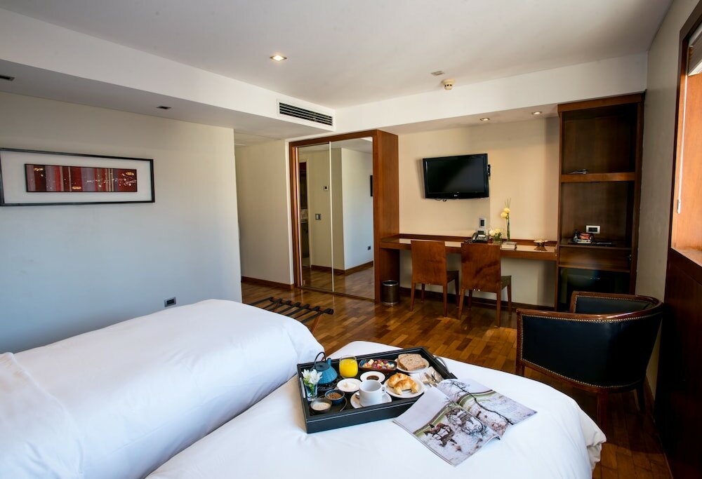 Фото Windsor Hotel And Tower