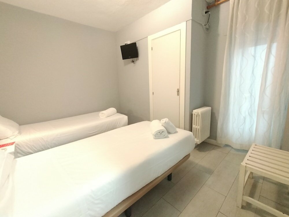 Фото Hostal Albero by gaiarooms