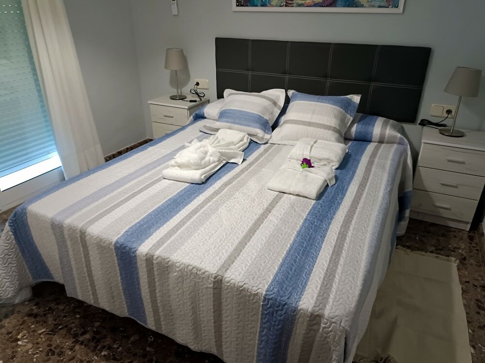 Фото Acogedora y familiar casa EN L'Olleria