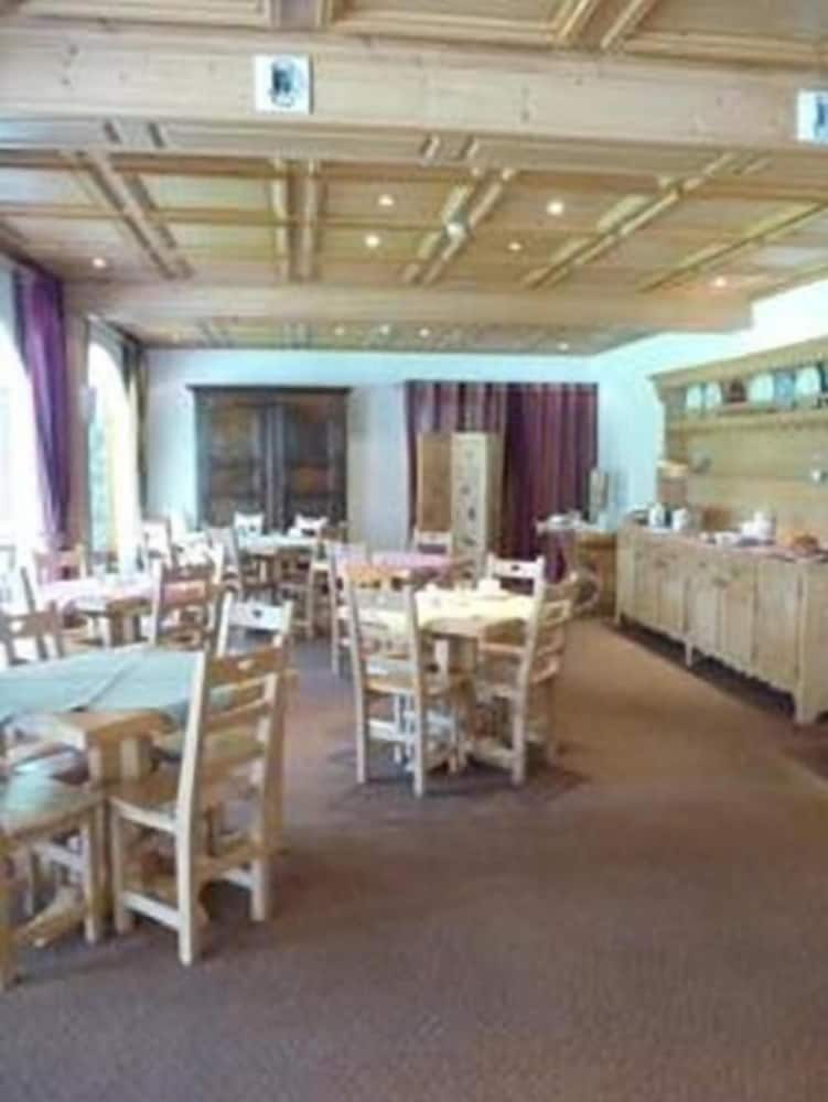 Фото Hotel L'Oustalet