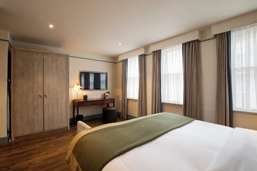 Фото Morton Hotel