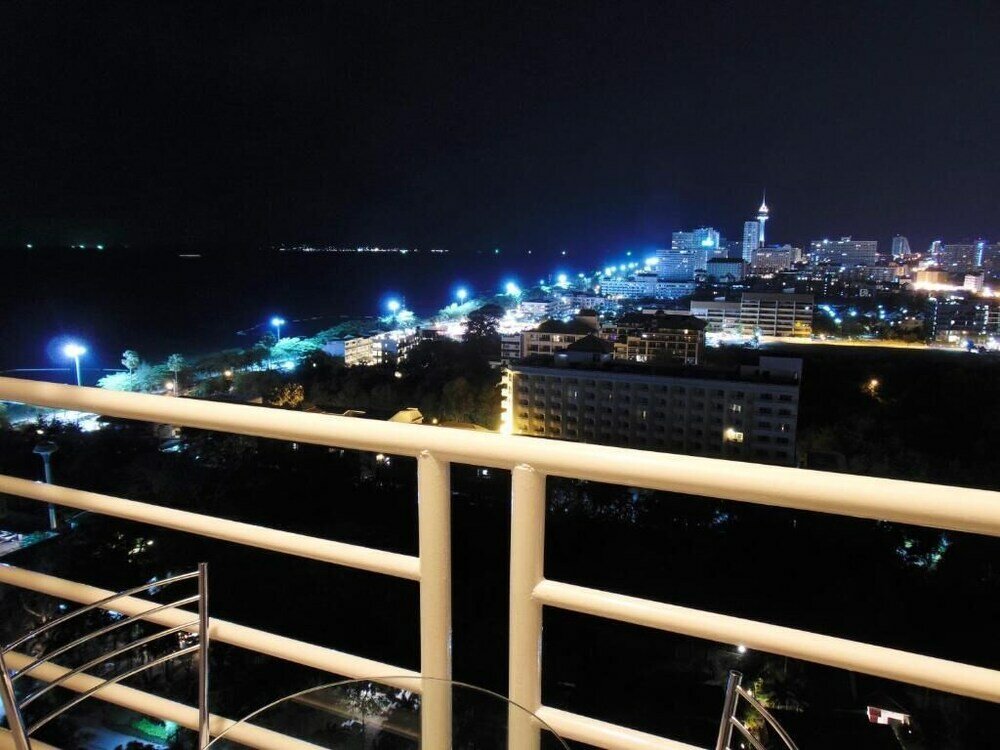 Фото Pattaya Jomtien Holiday Apartments in Jomtien Beach Condominiums