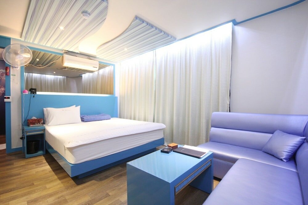 Фото Busan Myeongji W