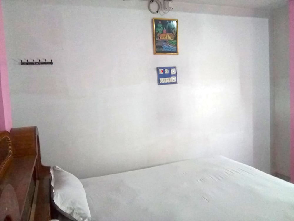 Фото Spot On 44288 Maharaja Palace