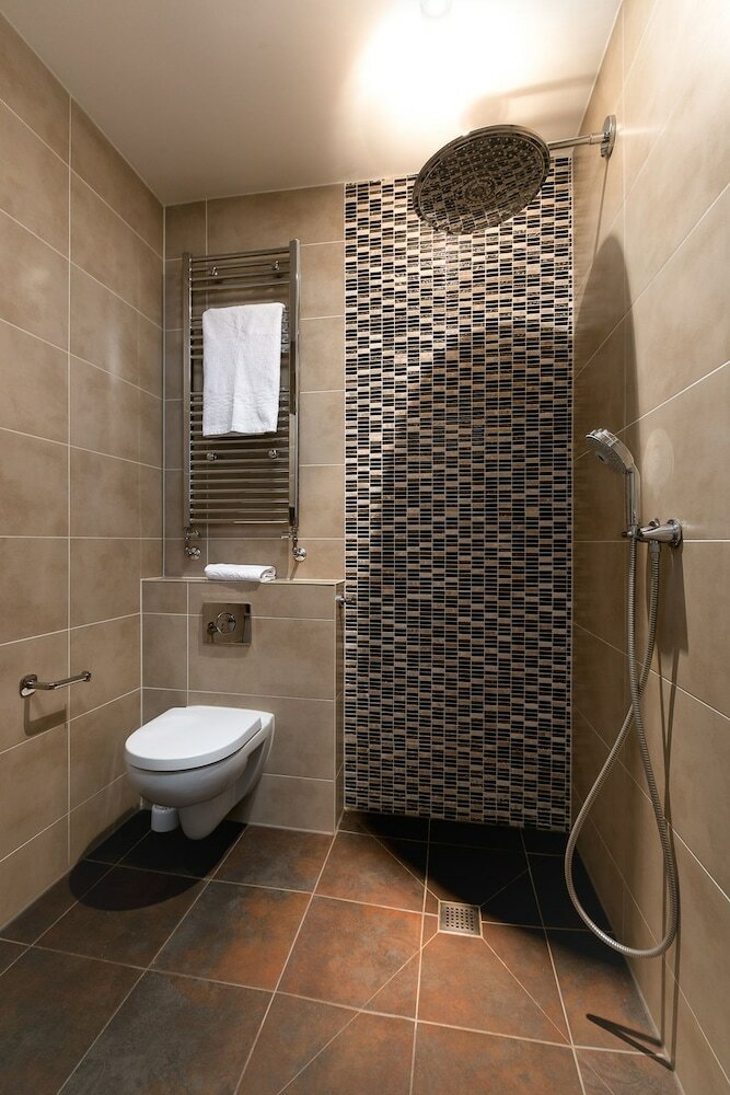 Фото 3 Beds 2 Baths Penthouse