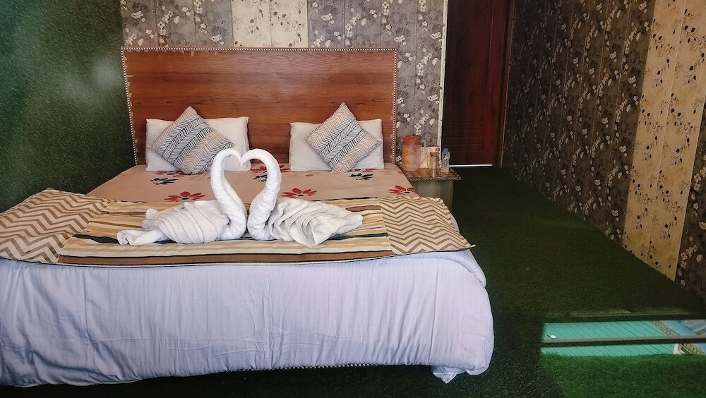 Фото Hotel Nirbana Heights