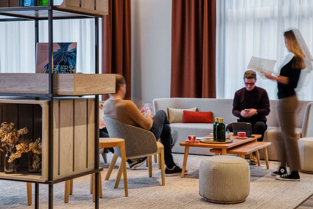 Фото IntercityHotel Wiesbaden