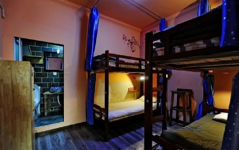 Фото Shu Hostel, Guiyang