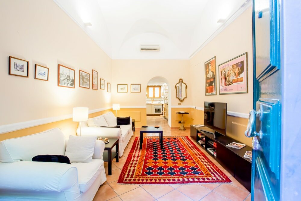 Фото Quiet and Cozy Trastevere Hideaway