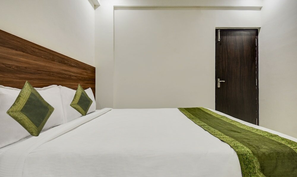 Фото Treebo Trip Hotel New Golden Key