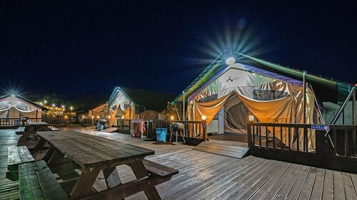 Гостиница Goseong Bluewhale Glamping