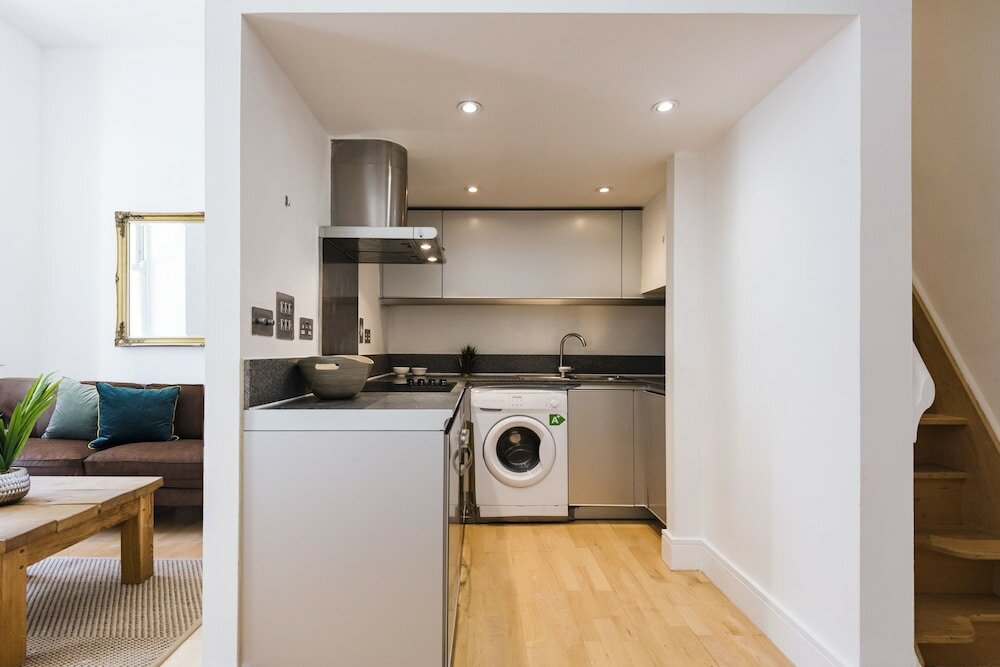 Фото Queensway 1