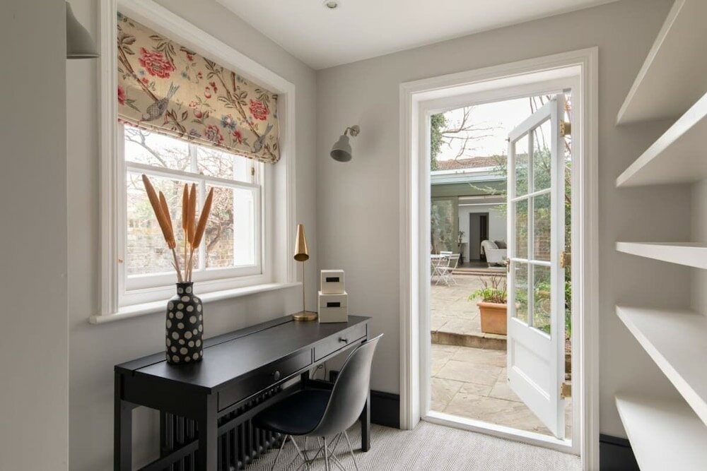 Фото The Southwark Arms - Glamorous 5bdr House With Garden
