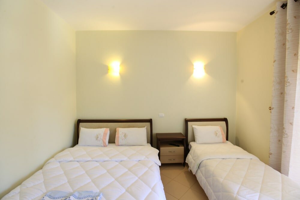 Фото Hotel Gryka e Kelcyres