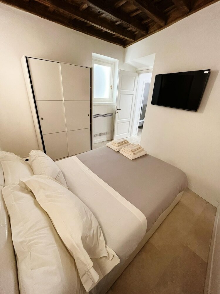 Фото Repetita Juvant