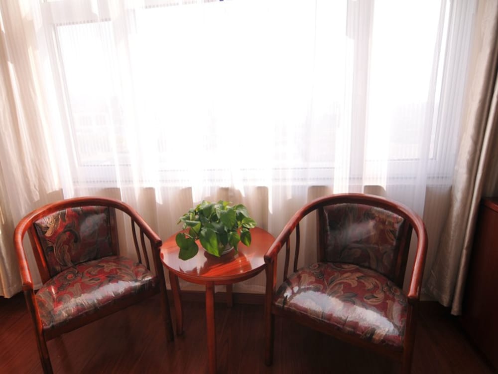 Фото GreenTree Inn ZhangJiaKou Qiaoxi District WuYi East Street JianXing Express Hotel