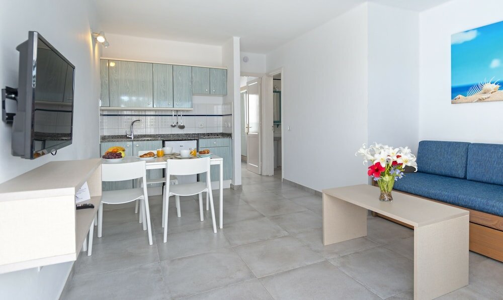 Фото Apartamentos Livvo Oasis