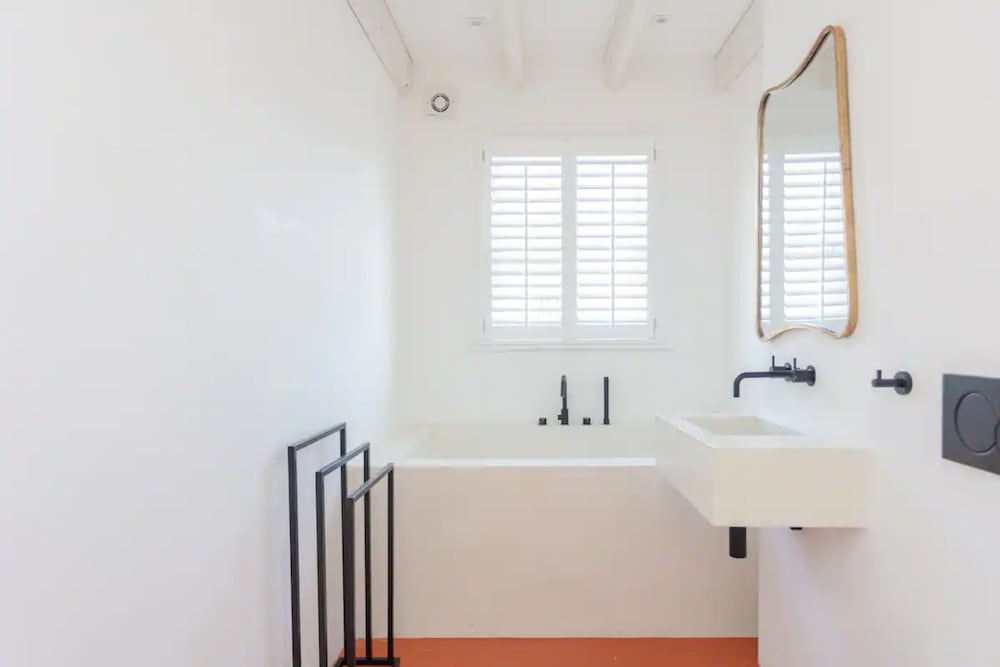 Фото Luxury 2 Bedroom Garden Flat - Hackney