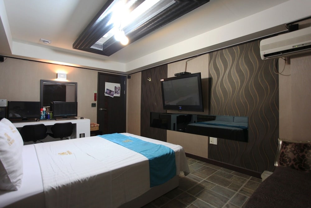 Фото Bucheon Regency