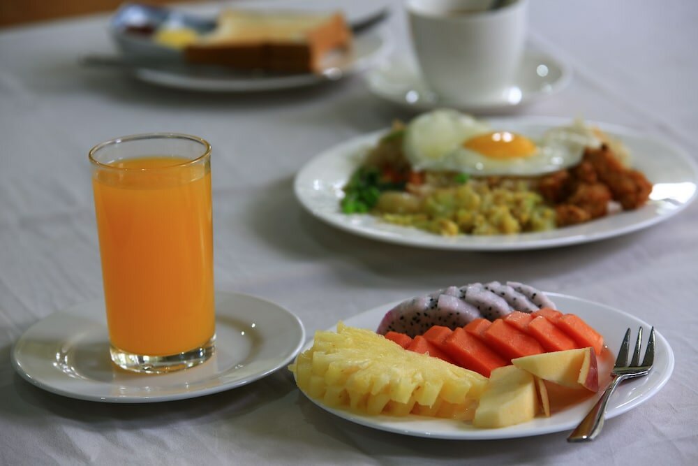 Фото The Floral Breeze Wun Zin Hotel