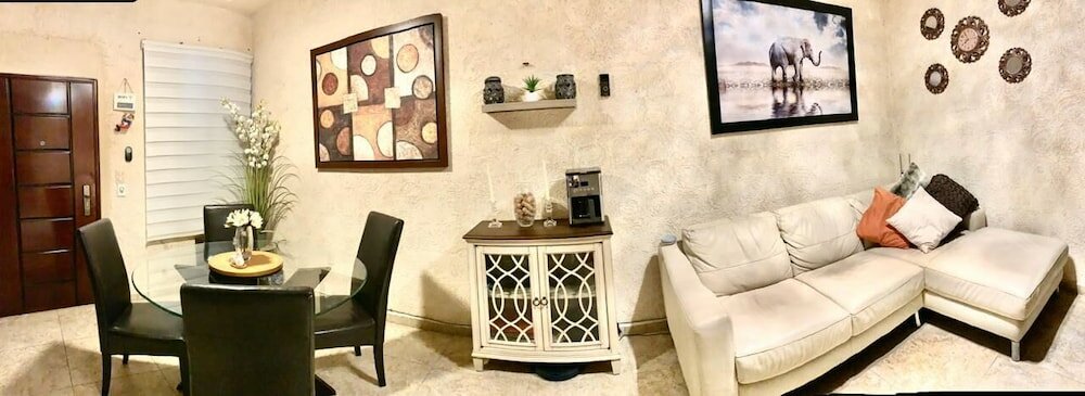 Фото Franks House