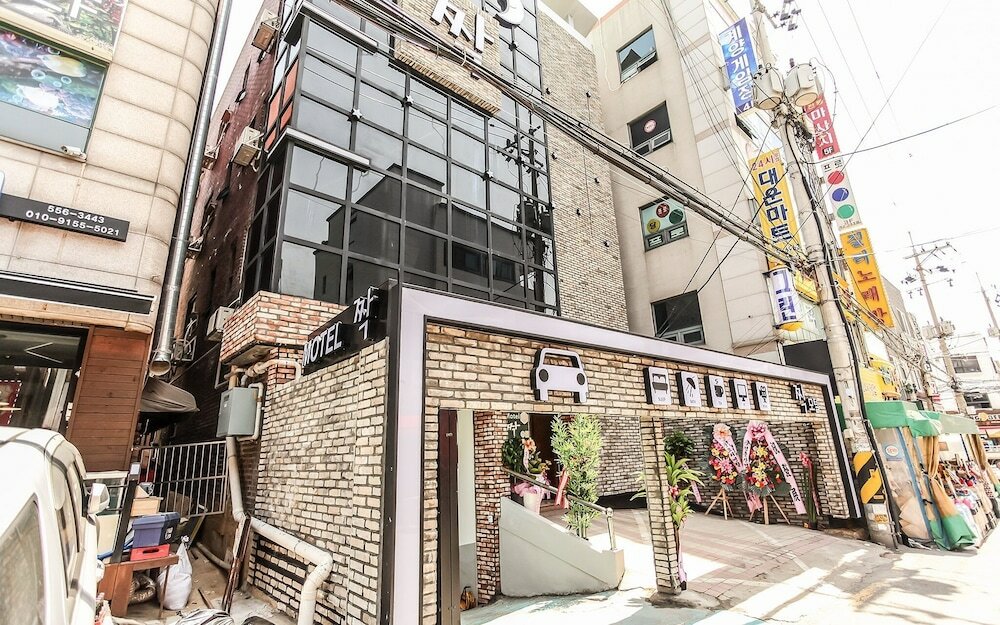 Фото отеля 1