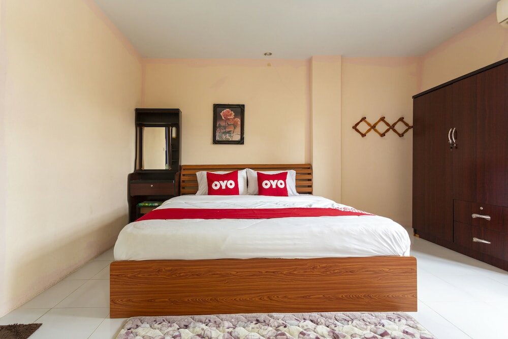 Фото Oyo 75356 Thipsiri Lodge