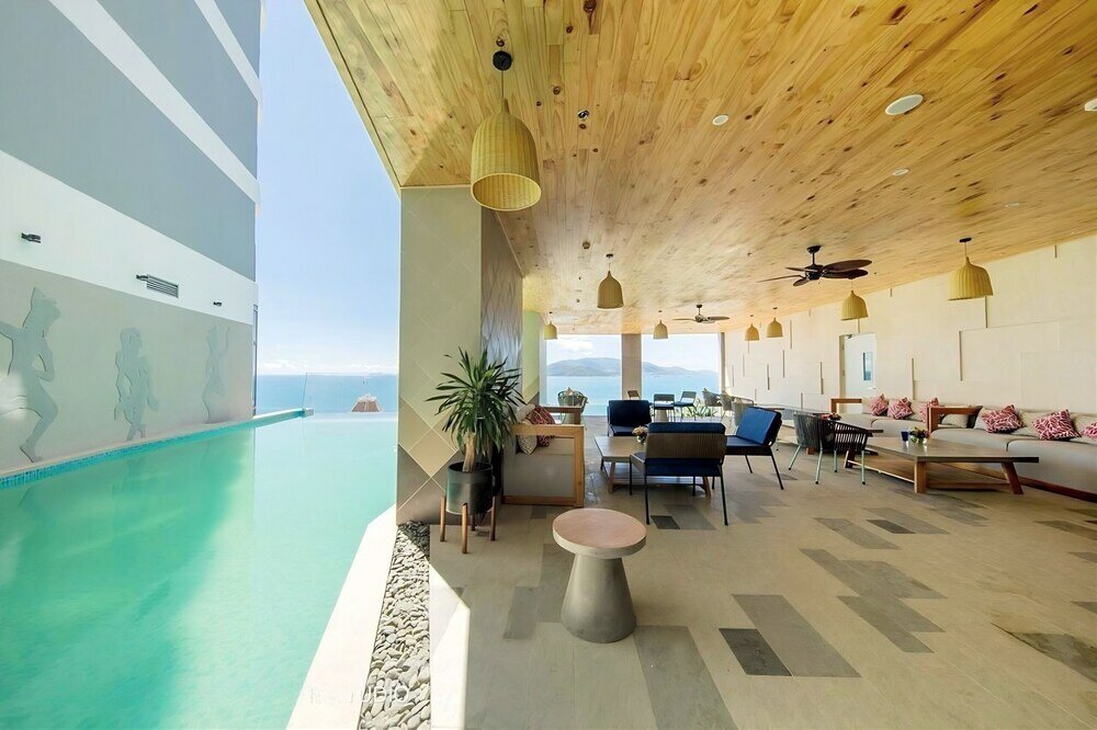 Фото Panorama Beachfront Nha Trang by Lyn Condotel
