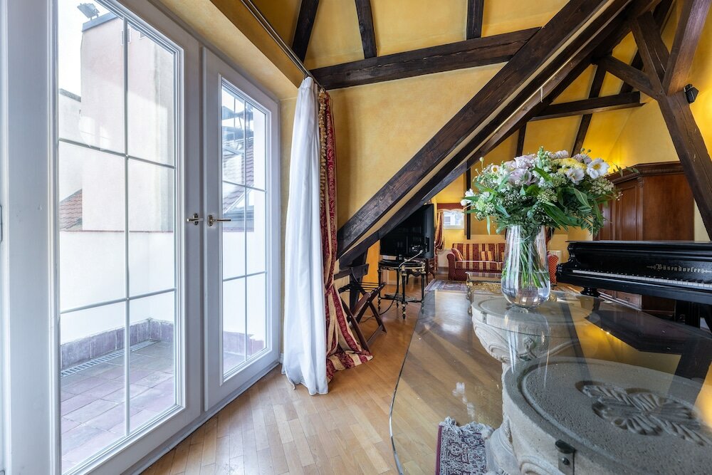 Фото Nosticova Apartments