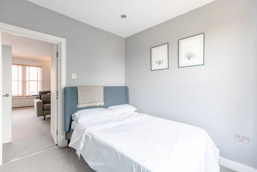 Фото Spacious 2 Bedroom Retreat In East Dulwich