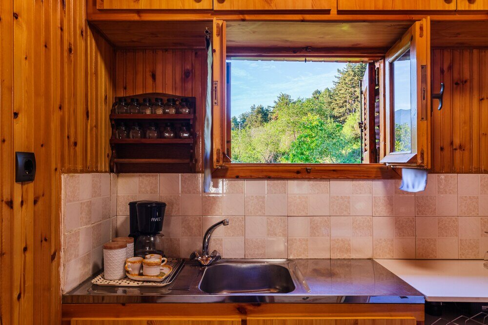 Фото Escape in the Forest, Cosy Chalet with Home Cinema