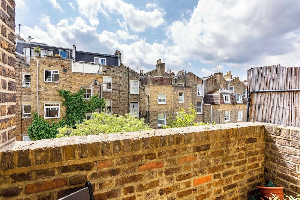 Фото Cosy North Kensington Flat