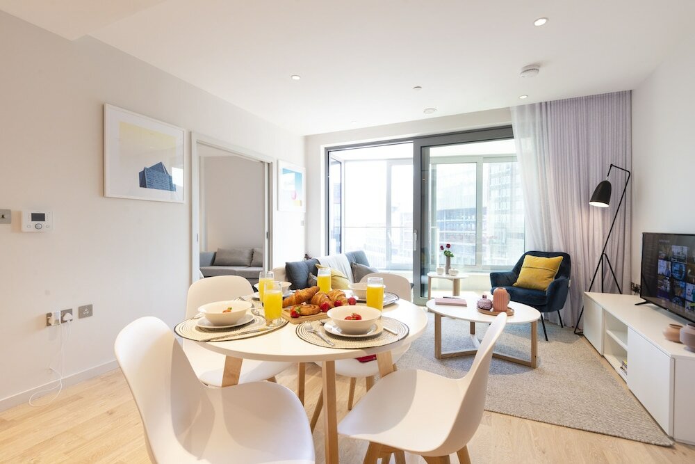 Фото Stunning 1 Bed Apartment at Kings Cross - St Pancras