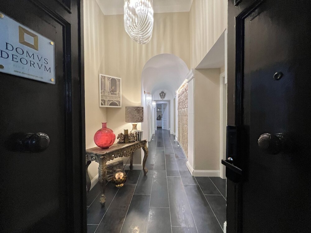 Фото Domus Deorum