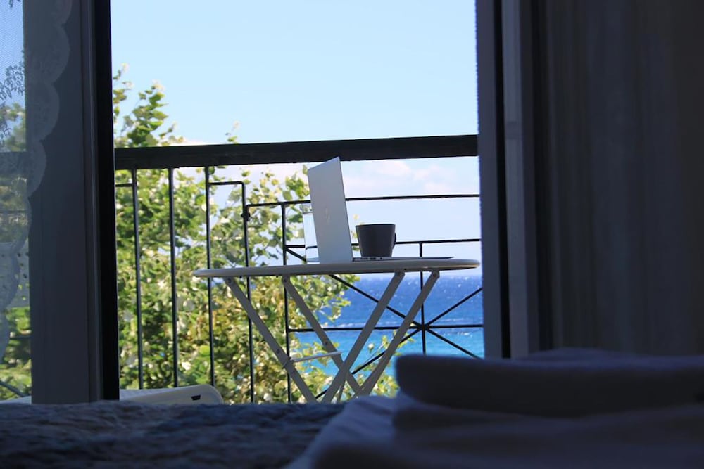 Фото Penthouse & Apartments by the Sea near Airport