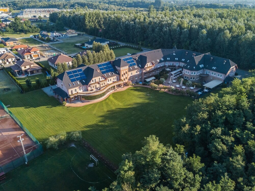 Фото Granada Konferencia Wellness Sport Hotel