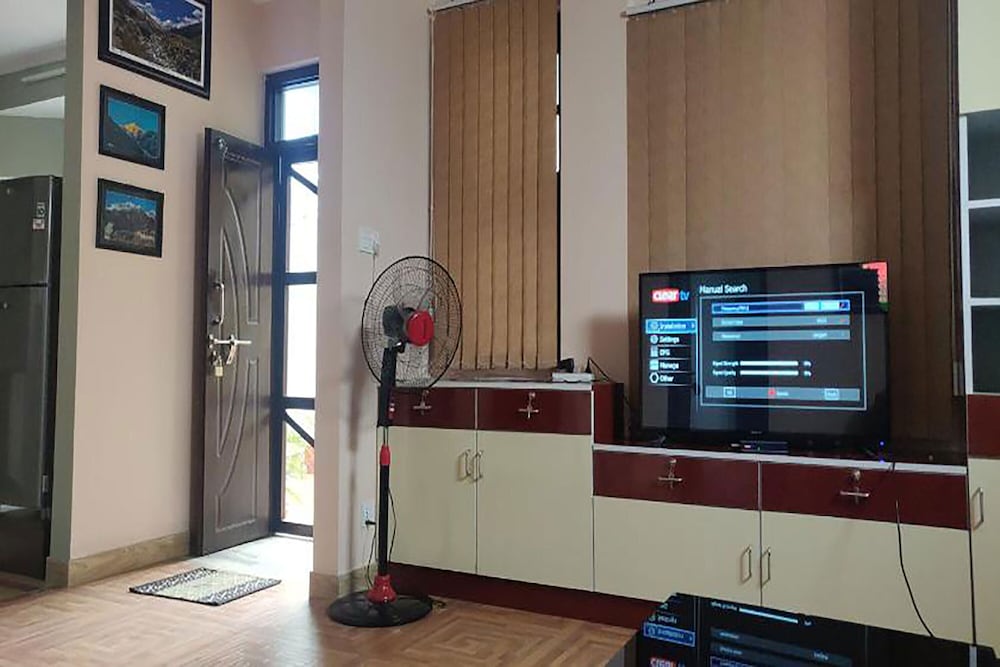 Фото Samakhusi Deluxe Apartment