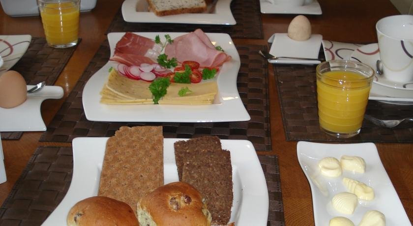 Фото Bed and Breakfast Oosterpark